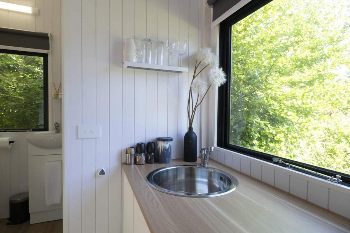 Tiny Away Benger Garden 2 By Tiny Away Villa Millers Flat Екстериор снимка