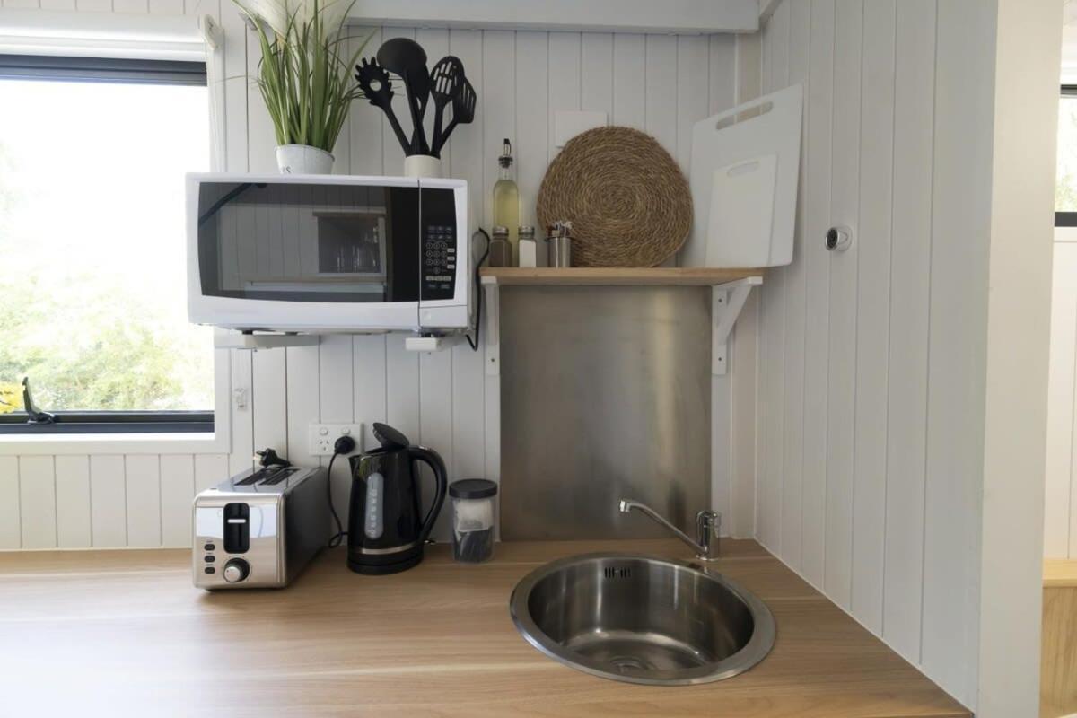 Tiny Away Benger Garden 2 By Tiny Away Villa Millers Flat Екстериор снимка